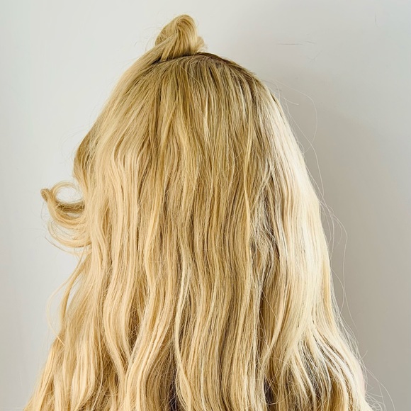 26” Ombre Honey Blonde 13x2.5 Lace Front Synthetic Wig - Picture 8 of 16